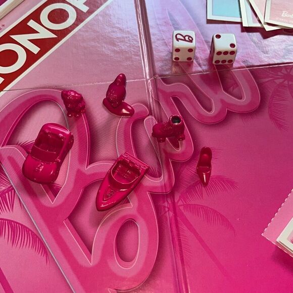 Hasbro Barbie Monopoly - All Pieces - Picture 8 of 12